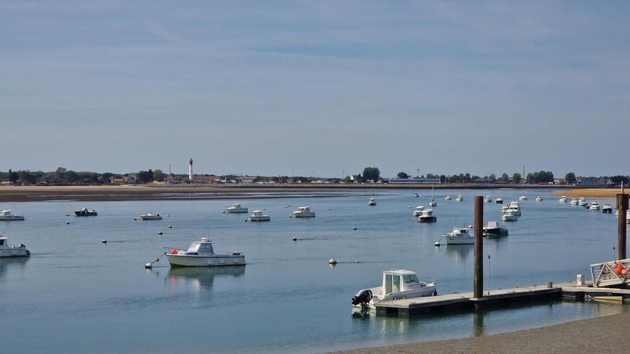 2 Pieces Front De Mer Ensoleille Et Calme Acces Direct Plage 卡布尔 外观 照片